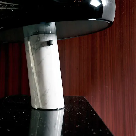 Ξενοδοχείο Victoria 4*