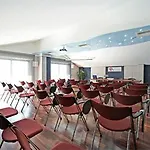 Victoria Hotel 4*