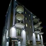 Victoria Hotel 4*